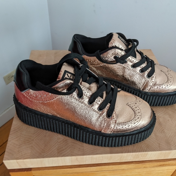 TUK platform, rose gold sneakers. - Picture 5 of 5